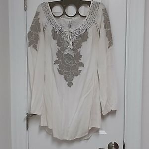 Flowing smoch style top